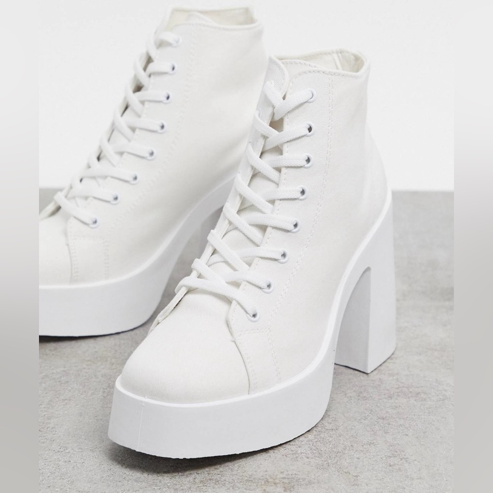 ELEVATE CANVAS WHITE BOOTIES